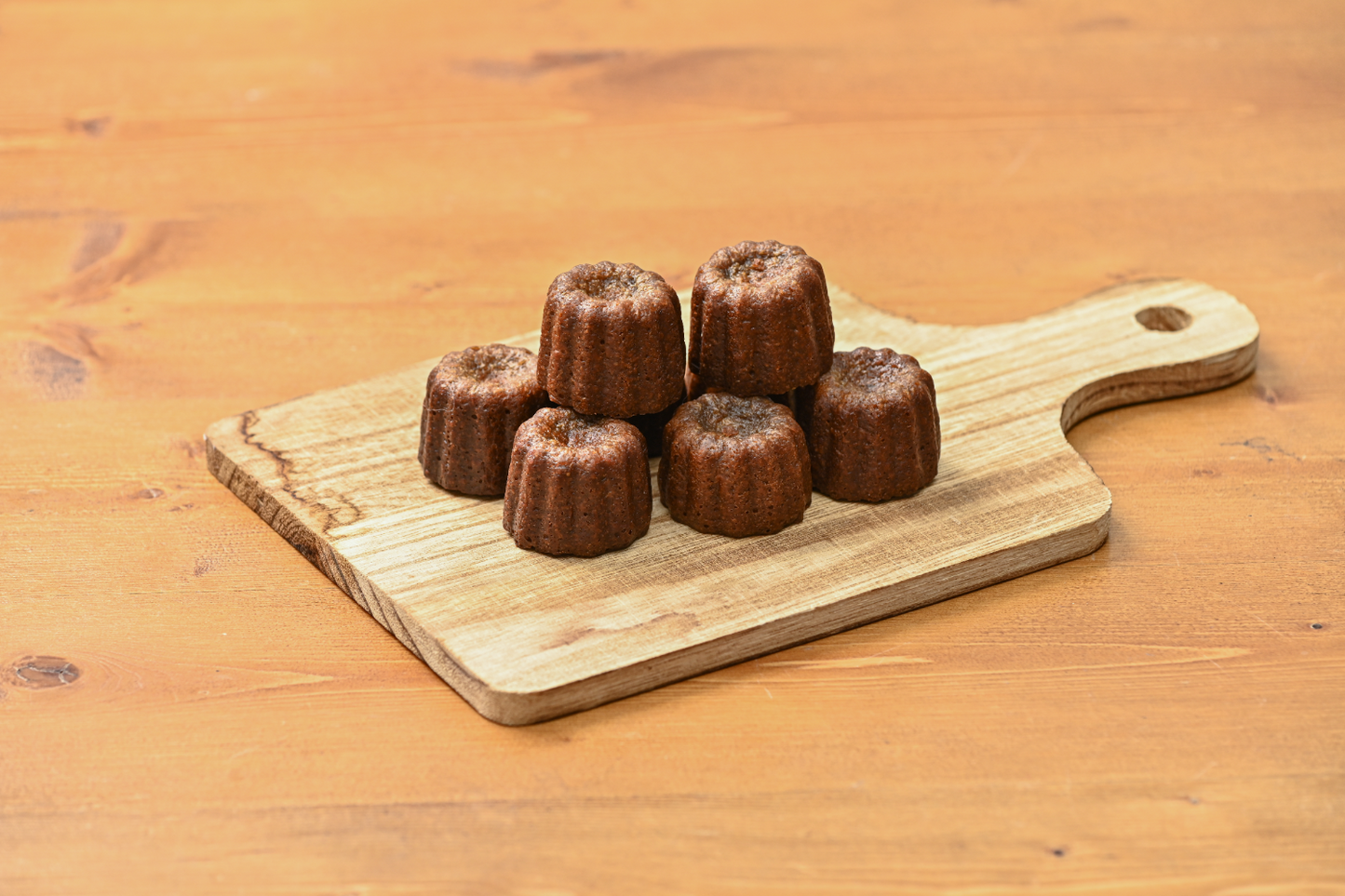 カヌレ(小)プレーン : 15個入り(ご自宅用) 1個あたり エネルギー: 約 32 kcal